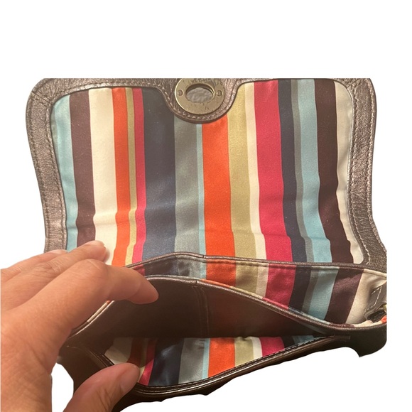 Coach Legacy Garcia Bronze Metallic Leather 2 Buckle Turn Lock Wristlet - Picture 8 of 9